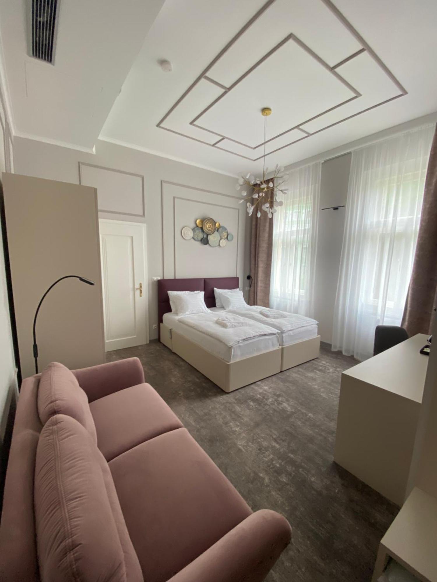 Boutique Hotel Ambiente ****+ Karlsbad Exterior foto