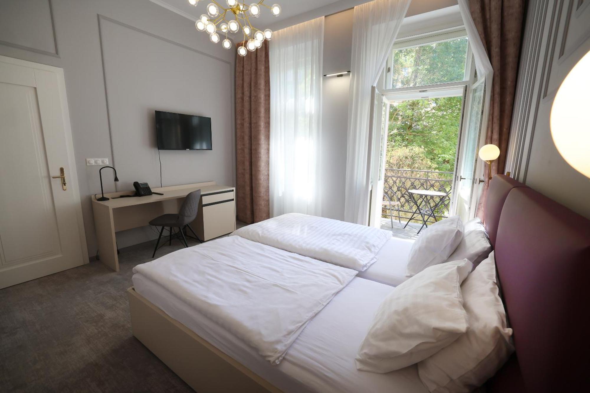 Boutique Hotel Ambiente ****+ Karlsbad Exterior foto